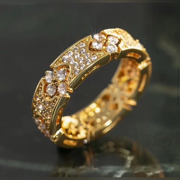 La Fleur | Gold & Silver Ring Band w/ Zirconia - Clover Stackable Rings Sz 6 & 7 - Picture 9 of 9